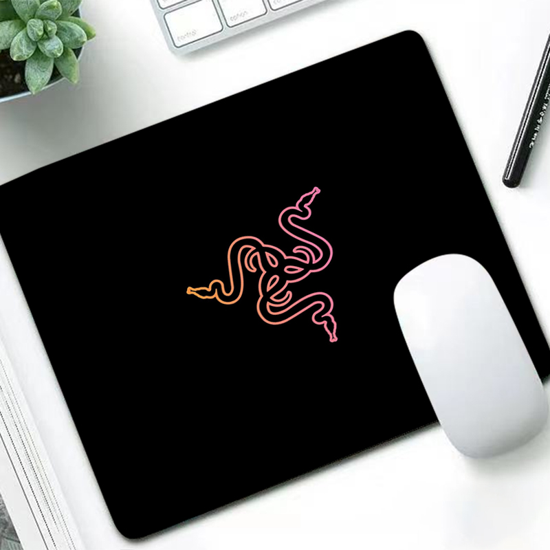 Gaming Pc Equipment - Podkładka pod mysz Razer Luxury Anime